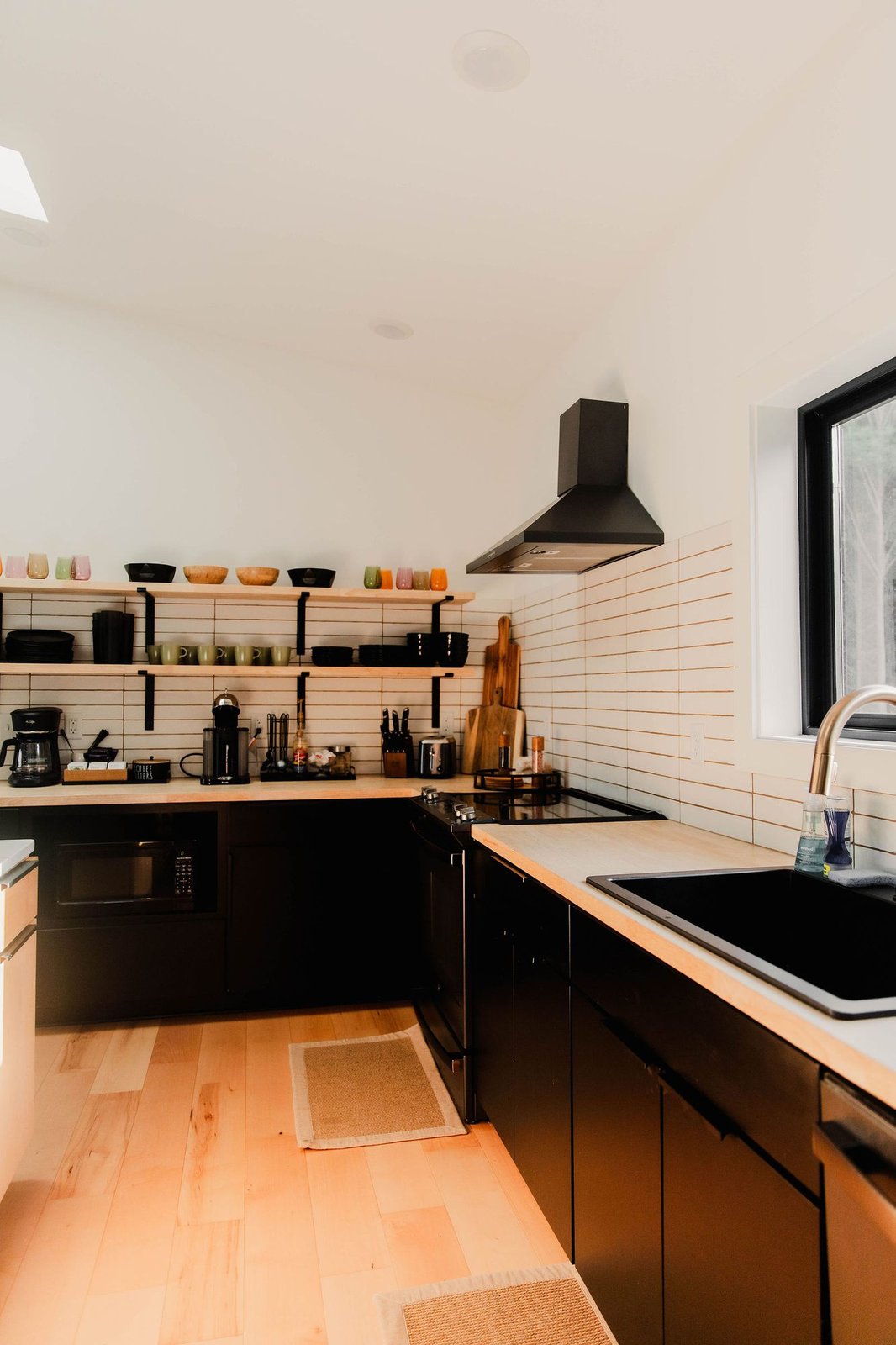 Full kitchen in the cabin